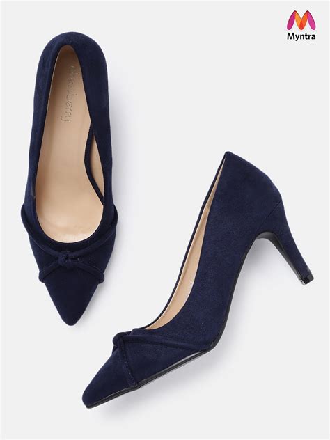 navy blue pumps for women.